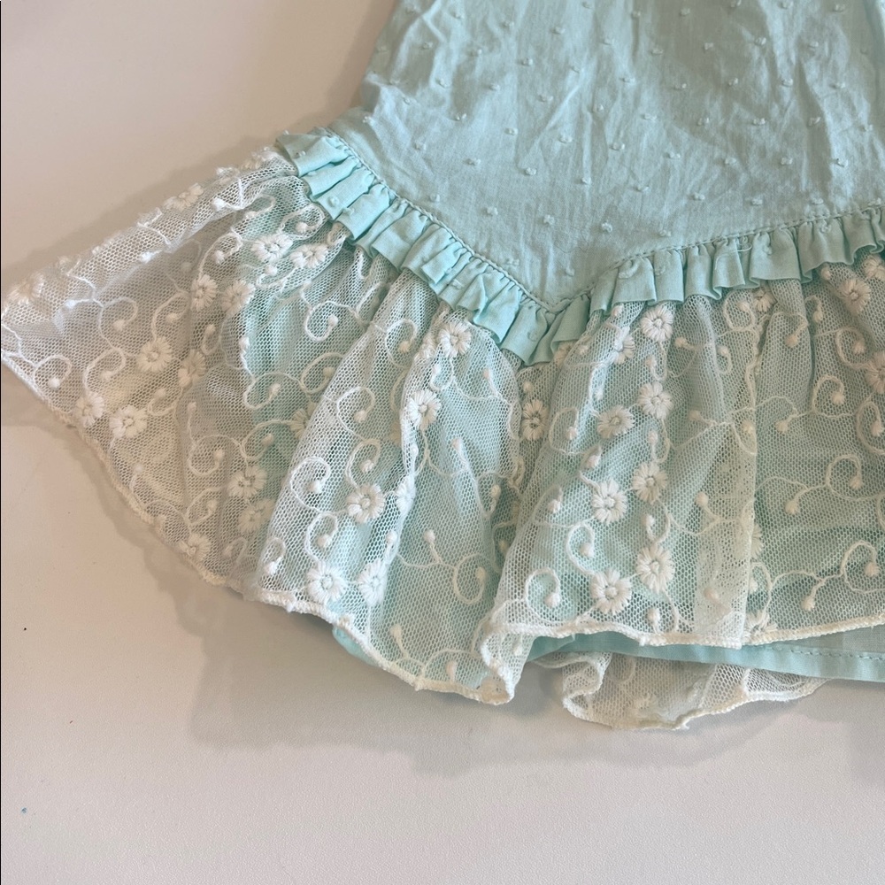 Heirloom Polly Flinders - Light Blue Lace Trim Dress, Swiss Dot,‎ 4T - Picture 2 of 7